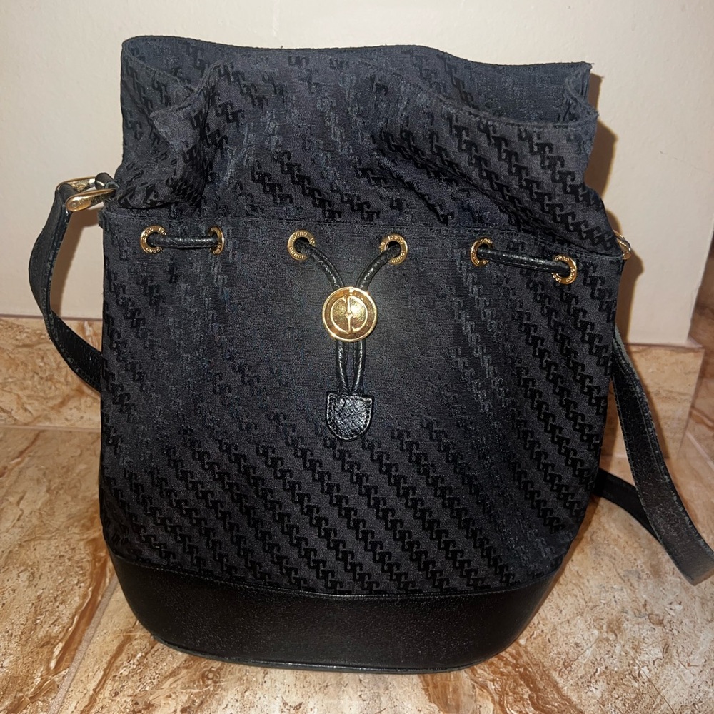 GUCCI Bucket Crossbody Bag *VINTAGE*